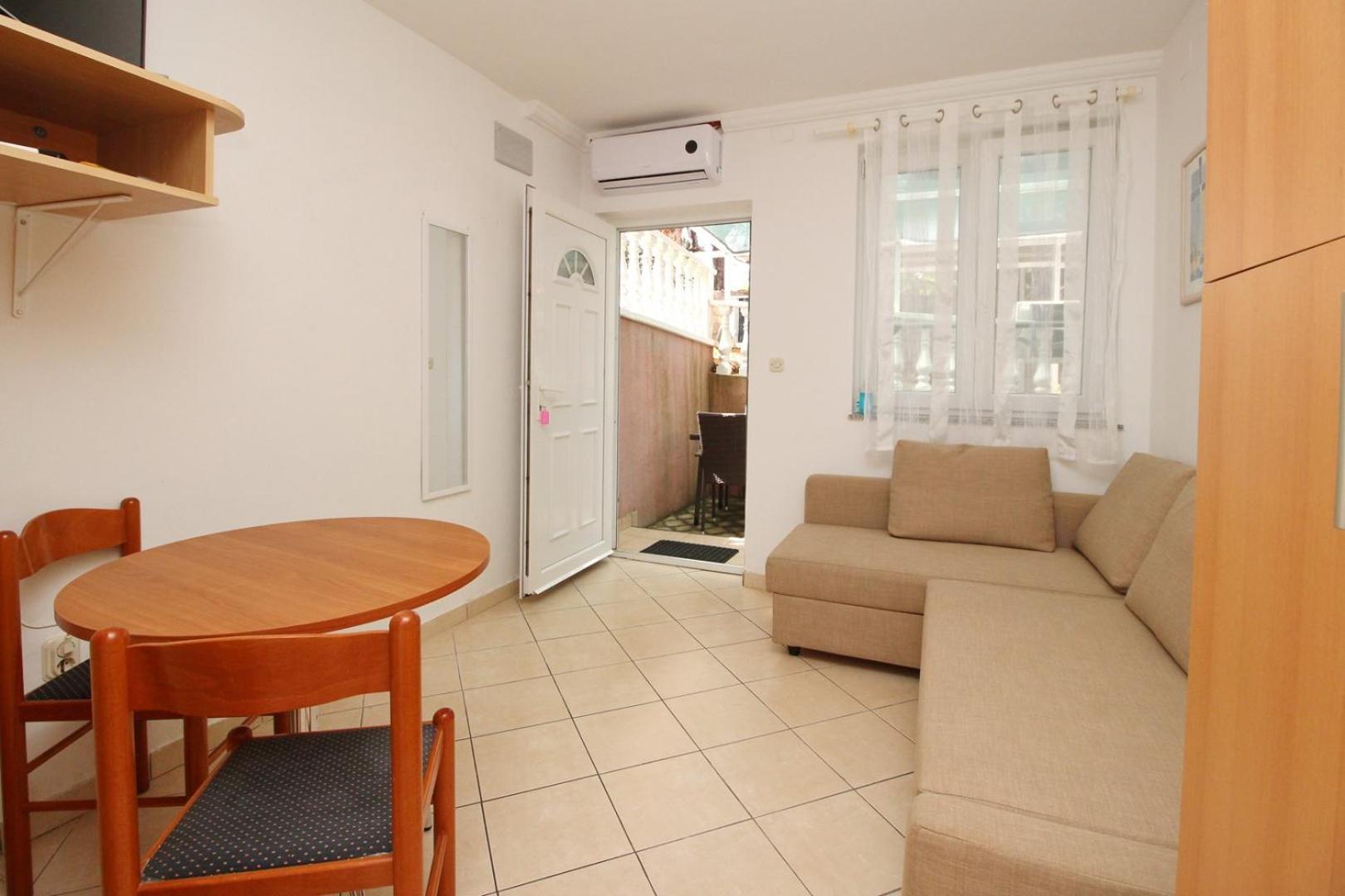 Apartments Lovincic 巴斯卡 外观 照片